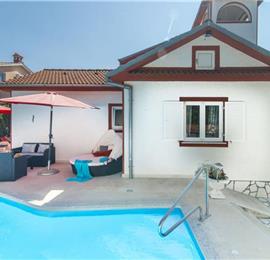 4 Bedroom Villa with Pool and Annex near Porec, Sleeps 8-9